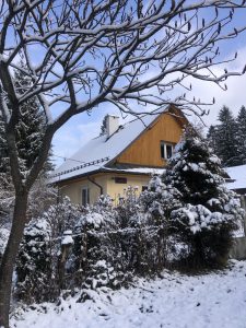 Leśniczówka Azyl Wańkowa Zima